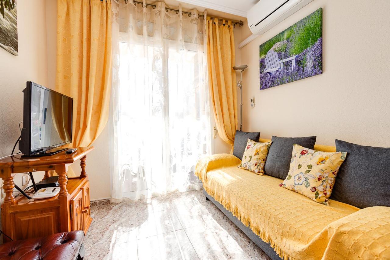 Apartament Caballero De Rodas Torrevieja Exterior foto