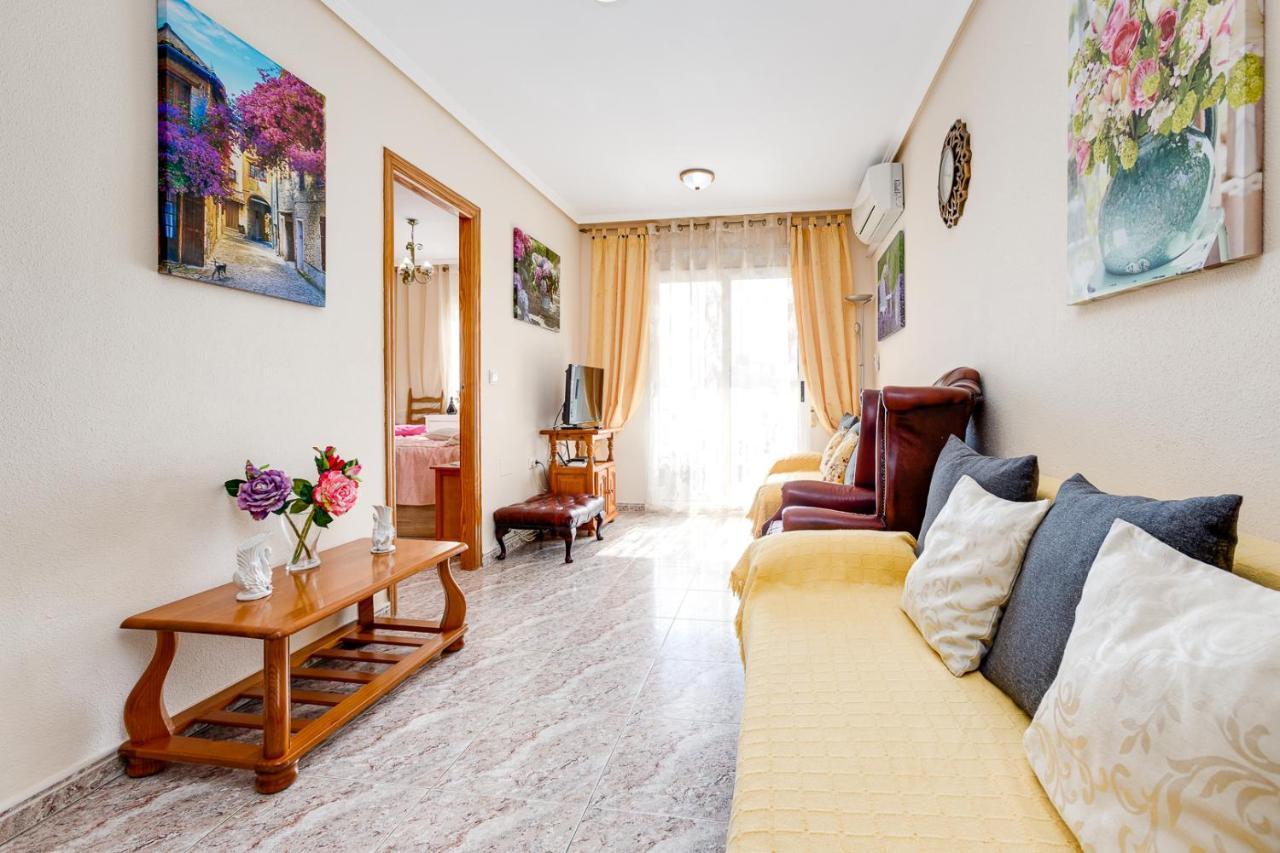Apartament Caballero De Rodas Torrevieja Exterior foto