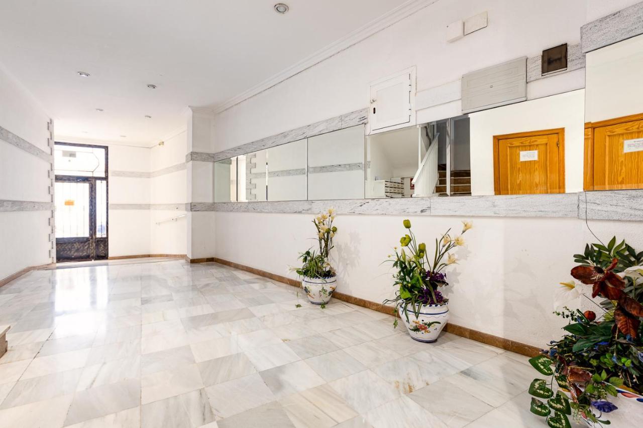 Apartament Caballero De Rodas Torrevieja Exterior foto