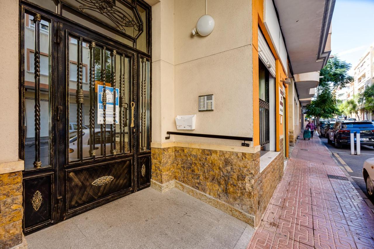 Apartament Caballero De Rodas Torrevieja Exterior foto