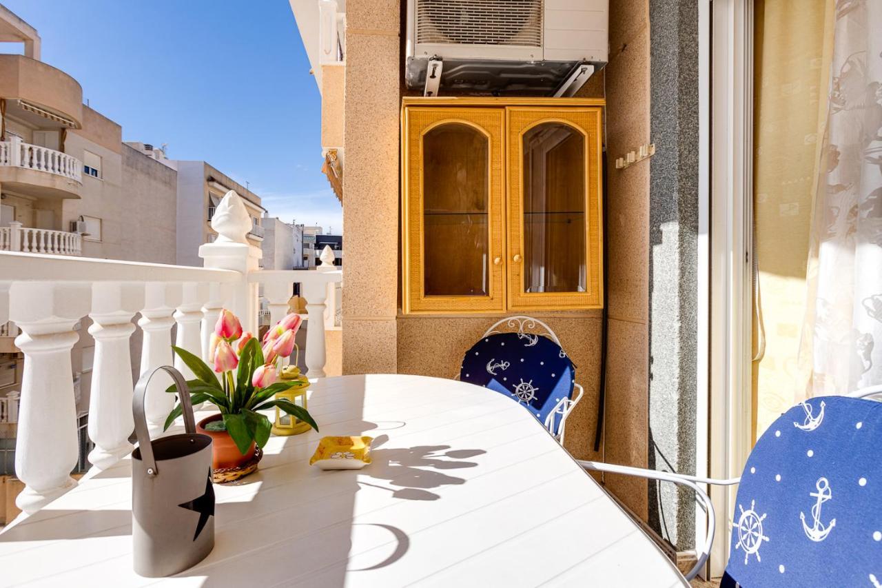 Apartament Caballero De Rodas Torrevieja Exterior foto