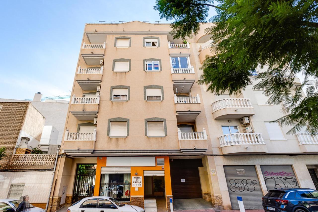 Apartament Caballero De Rodas Torrevieja Exterior foto
