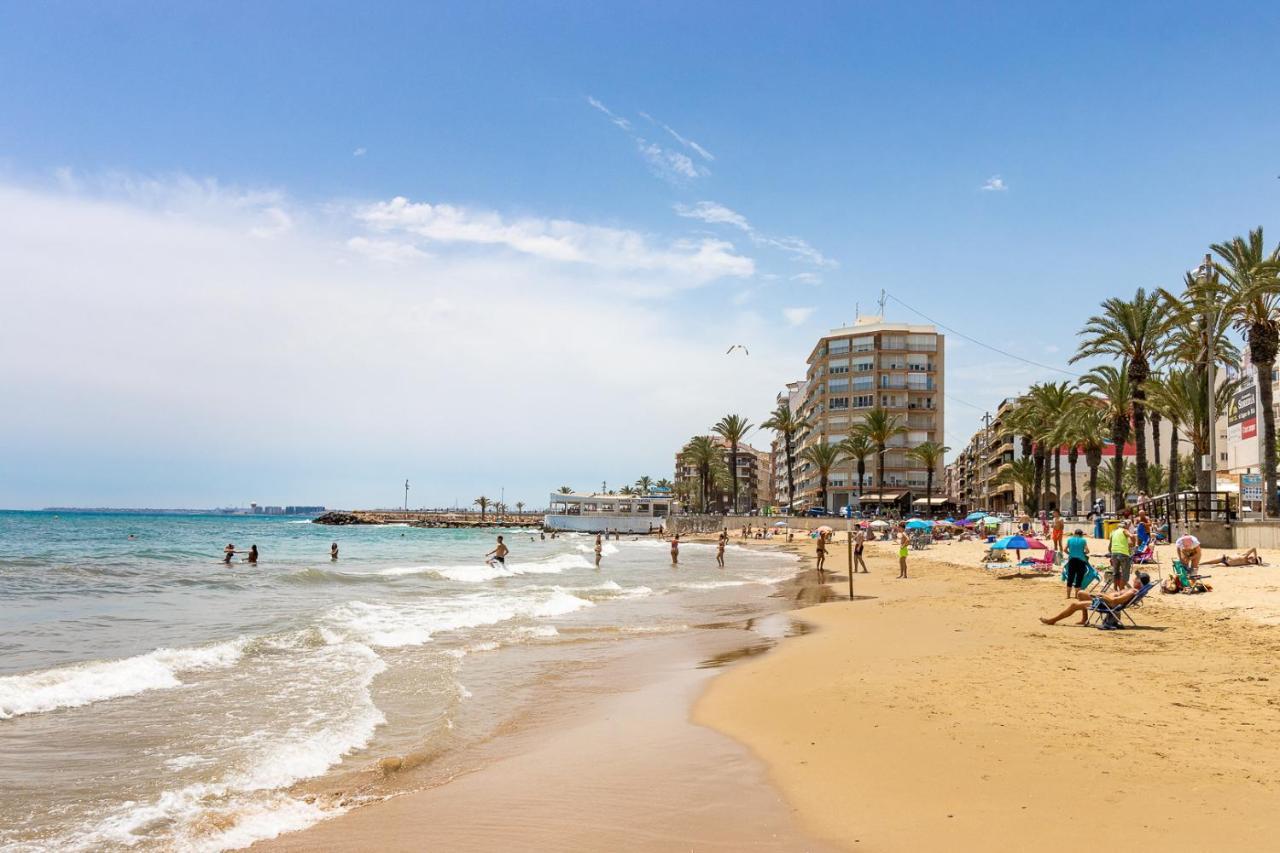 Apartament Caballero De Rodas Torrevieja Exterior foto